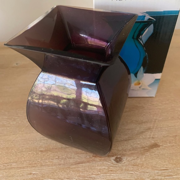 Mikasa Studio Nova Mirage Sculpted Vase - Picture 2 of 12